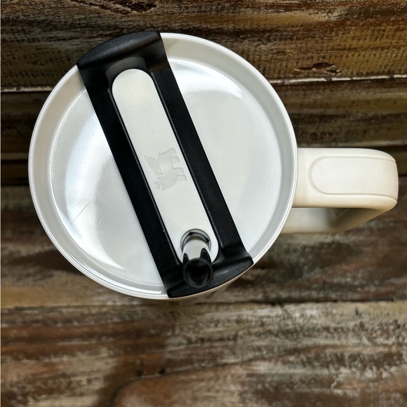 Stanley X Starbucks Thailand Gradient Monochrome 40oz Tumbler - Picture 2 of 6